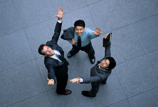 现货黄金回调，市场静待5月纪要